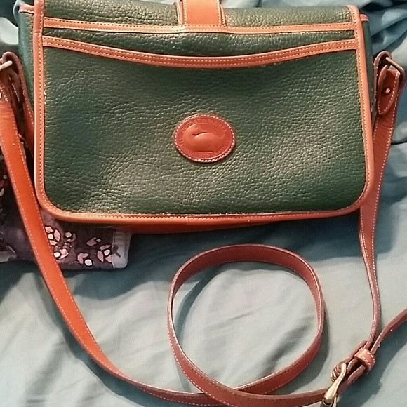 Beautiful green vintage Dooney and Bourke bag - Picture 2 of 6